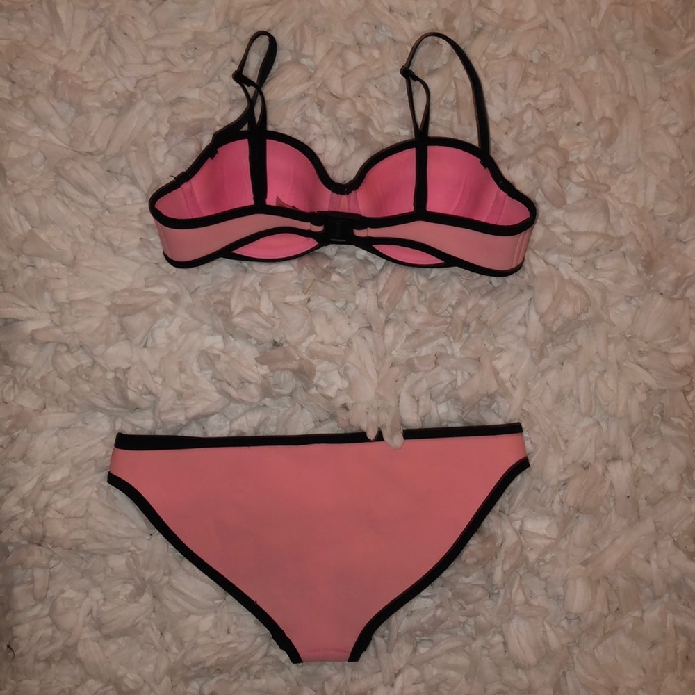 TRIANGL discontinued 2-piece bikini swimsuit - Picture 2 of 2
